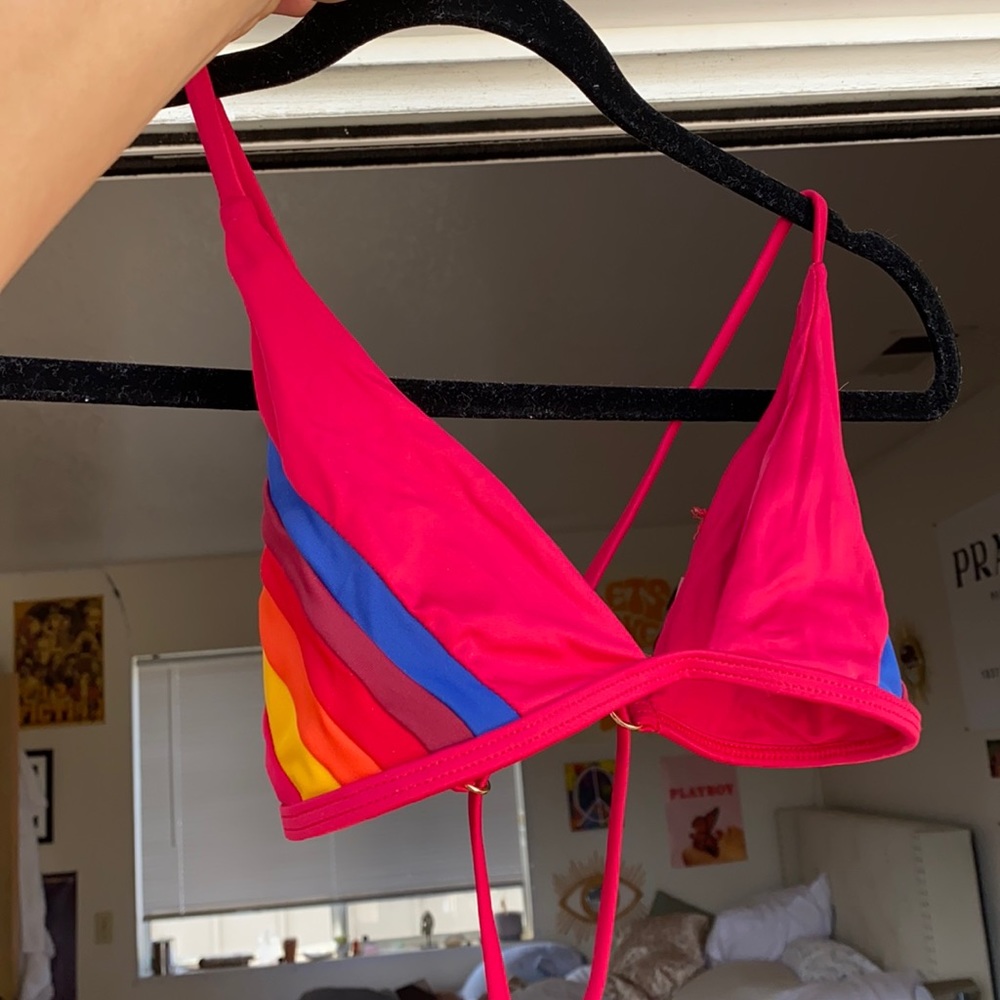 Beautiful aviator nation bikini top M in red with stripes